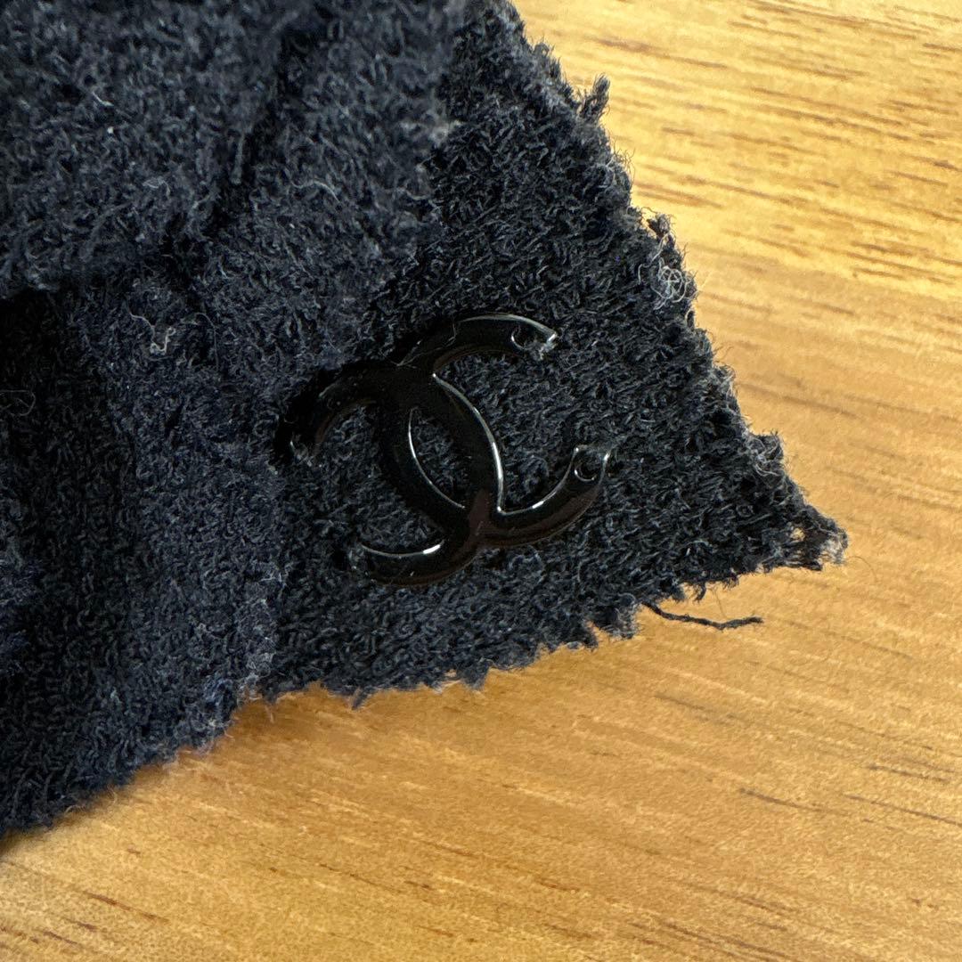 シャネル CHANEL 黒 花型 ブローチ 箱無し