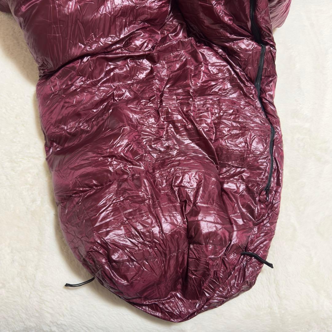 美品NANGA ダウンシュラフ760FP寝袋810DX ショートサイズ　レッド