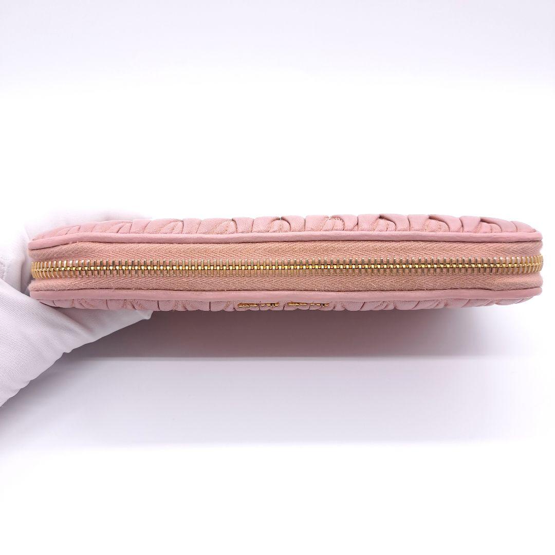 miu miu ミュウミュウ マテラッセ ラウンドファスナー 長財布 ピンク系