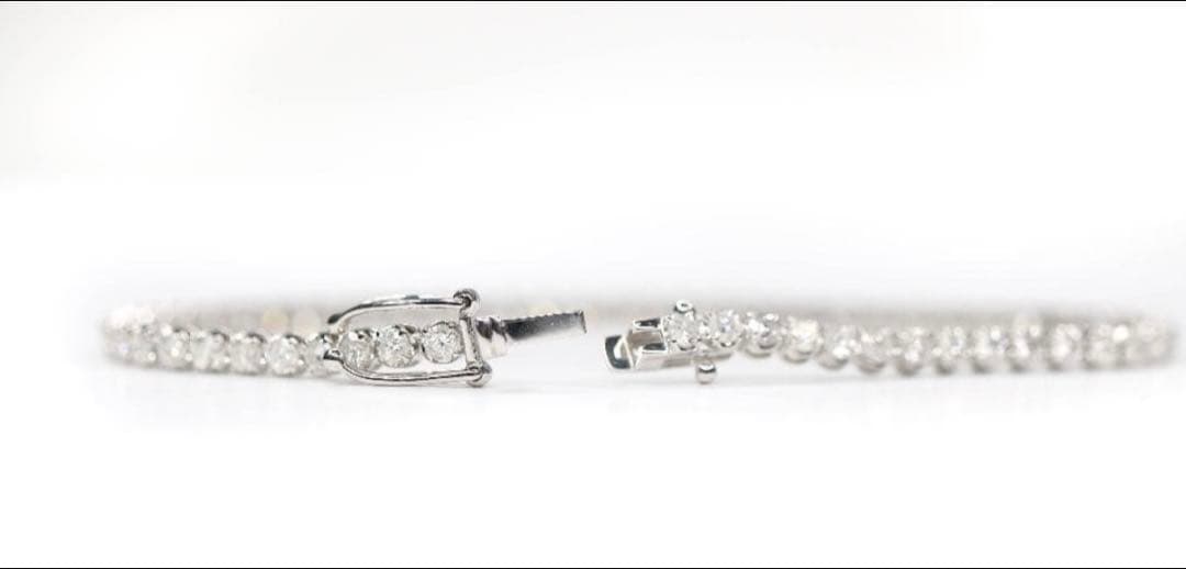 鑑別書ありK18WG　1.0 ct ダイヤモンドテニスブレスレット