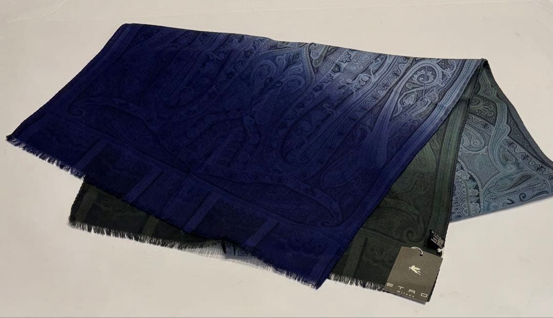 新品タグ付☆エトロ　ストール　ロングスカーフ ペイズリー　グラデーション　 美品