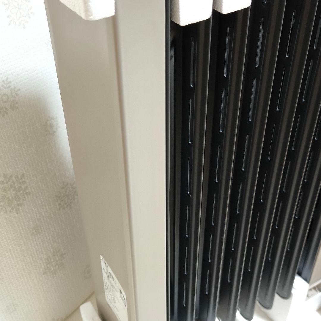 デロンギ VertiCaldo オイルヒーター　RHJ21F0812-GY