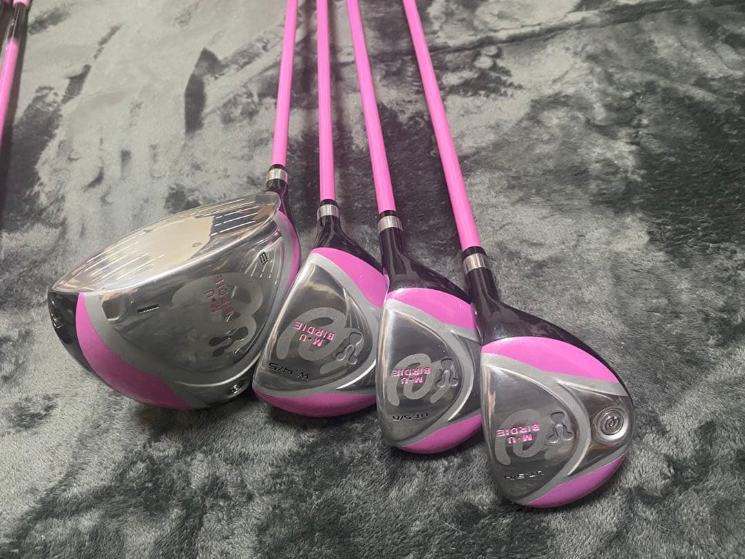 PEARLY GATES キャディバッグ オレンジ。ミエコウエサコ、クラブセット