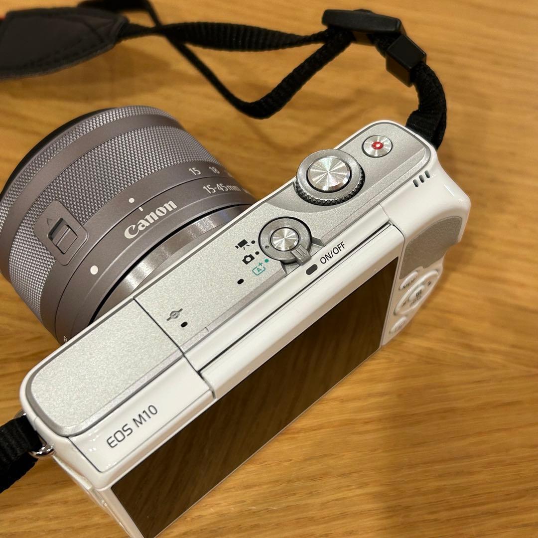 Canon EOS M10 ミラーレス　一眼