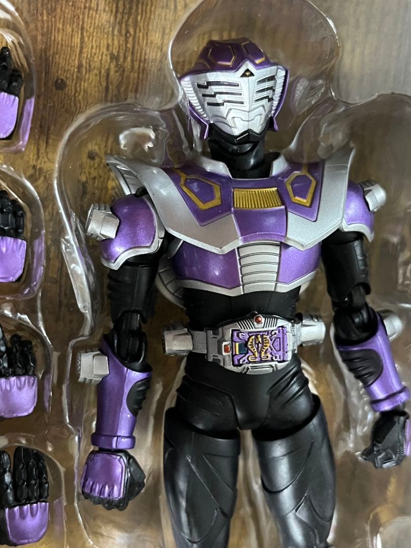 【中古】S.H.Figuarts 仮面ライダー王蛇