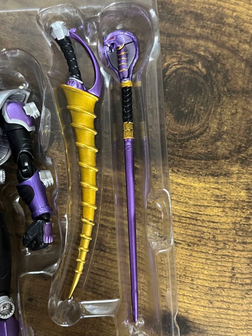 【中古】S.H.Figuarts 仮面ライダー王蛇