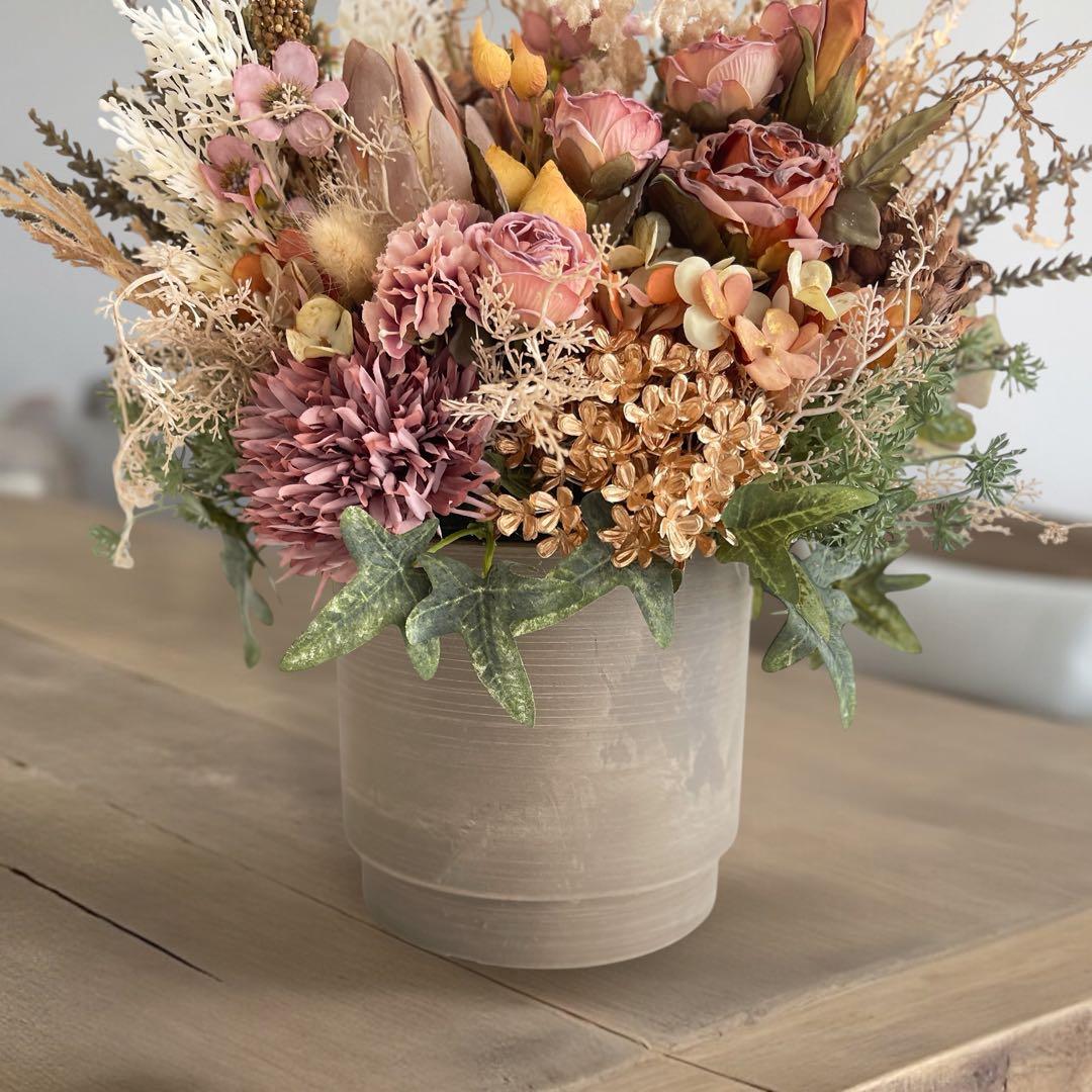 特別な夜を演出する、灯りのあるアレンジメント ドライスタイルクリスマスアレンジ