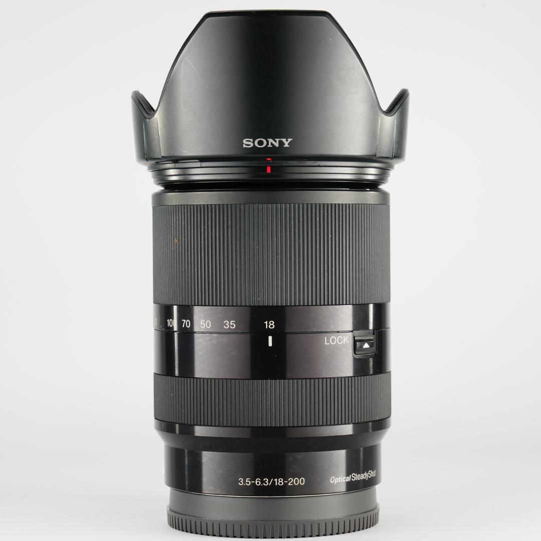レンズ交換から解放される1本 SONY SEL18200LE 美品