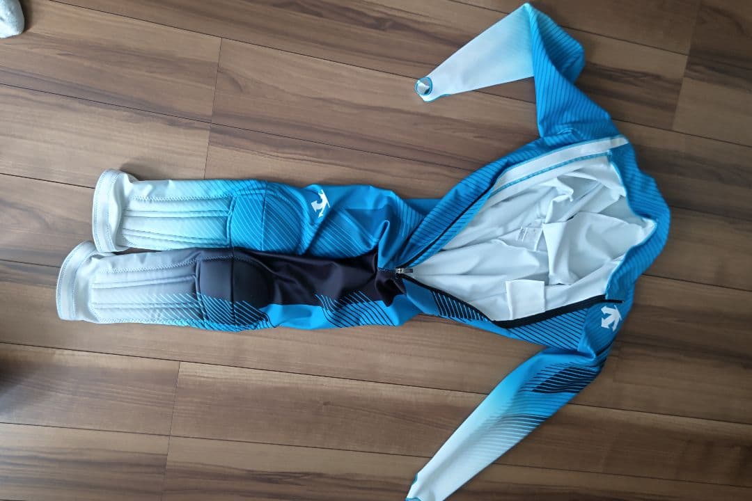 アルペンスキー用レーシングワンピース