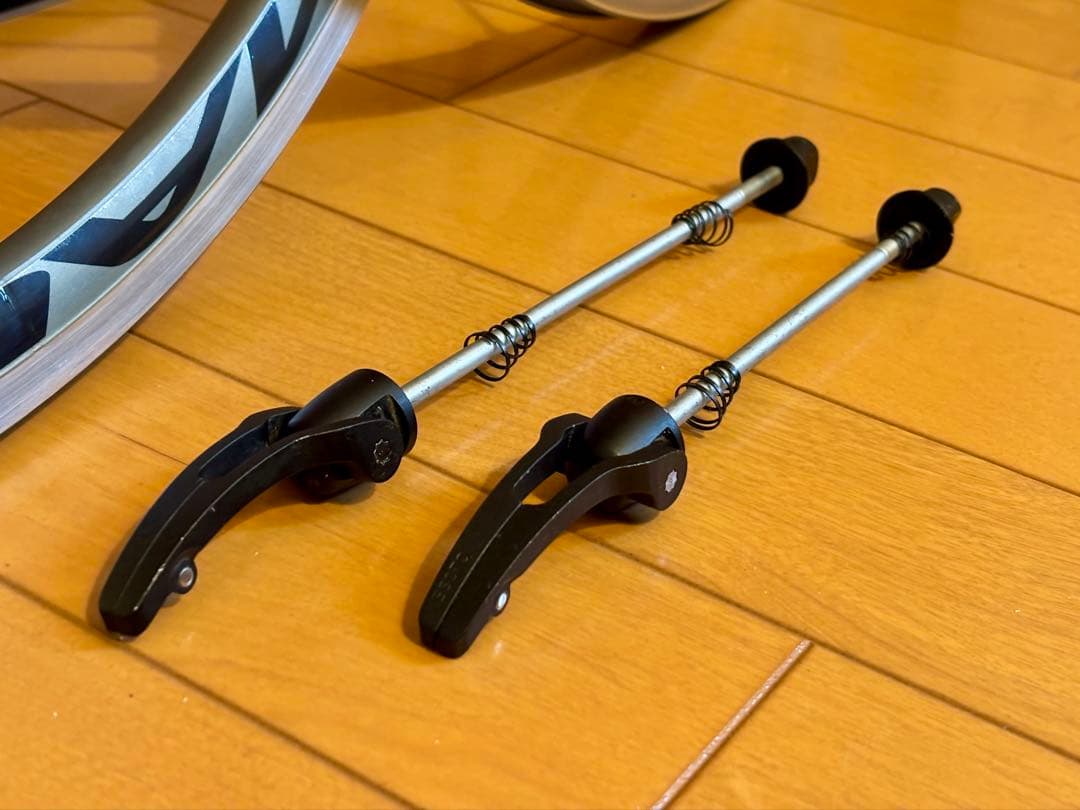 CAMPAGNOLO SHAMAL ULTRA チタンカラー