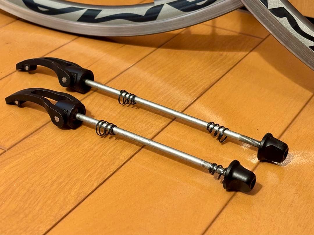 CAMPAGNOLO SHAMAL ULTRA チタンカラー