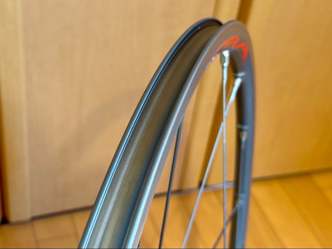 CAMPAGNOLO SHAMAL ULTRA チタンカラー