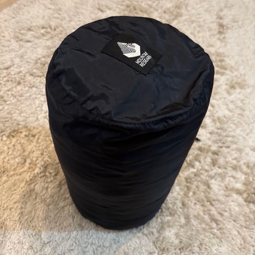 マウンテンリサーチ　ハーフジップ　プルオーバータイプ　ダウンジャケット　黒