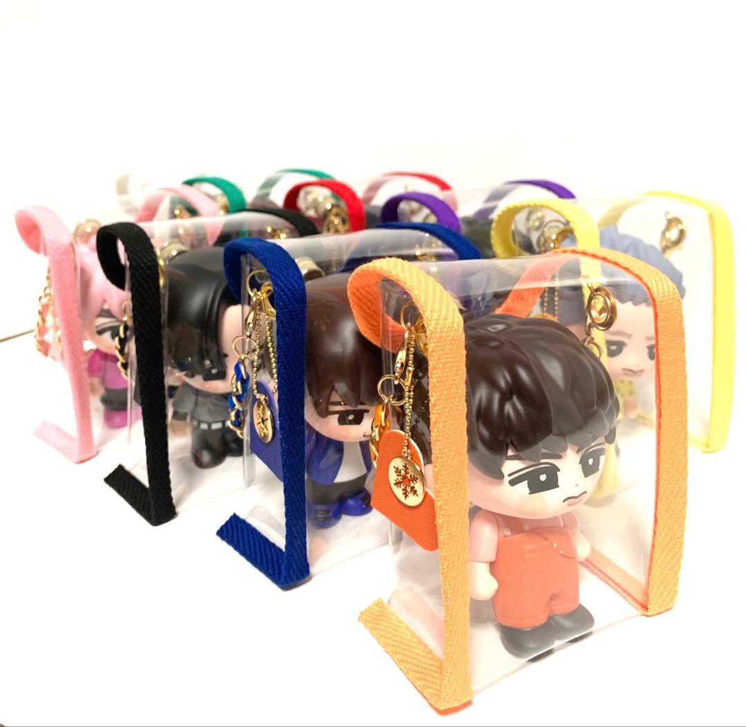 Man ON すのチルソフビポーチ 9色　雪の結晶チャーム付き