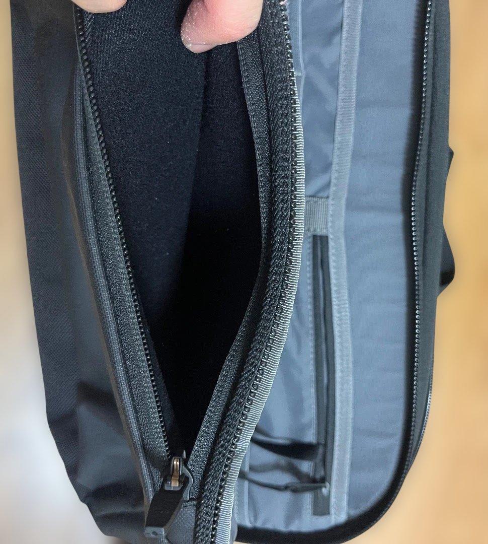 【美品】正規品 Aer エアー ショルダーバッグ/TECH SLING2