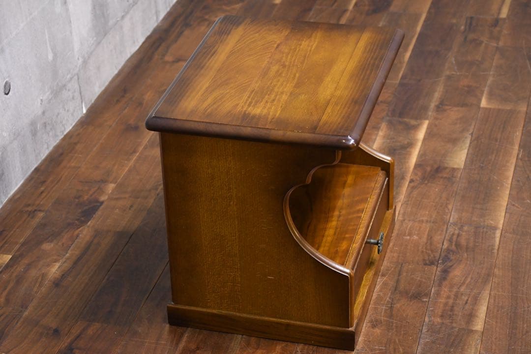 EHK21 カリモク コロニアルシリーズ サイドテーブル ナイトテーブル 電話台