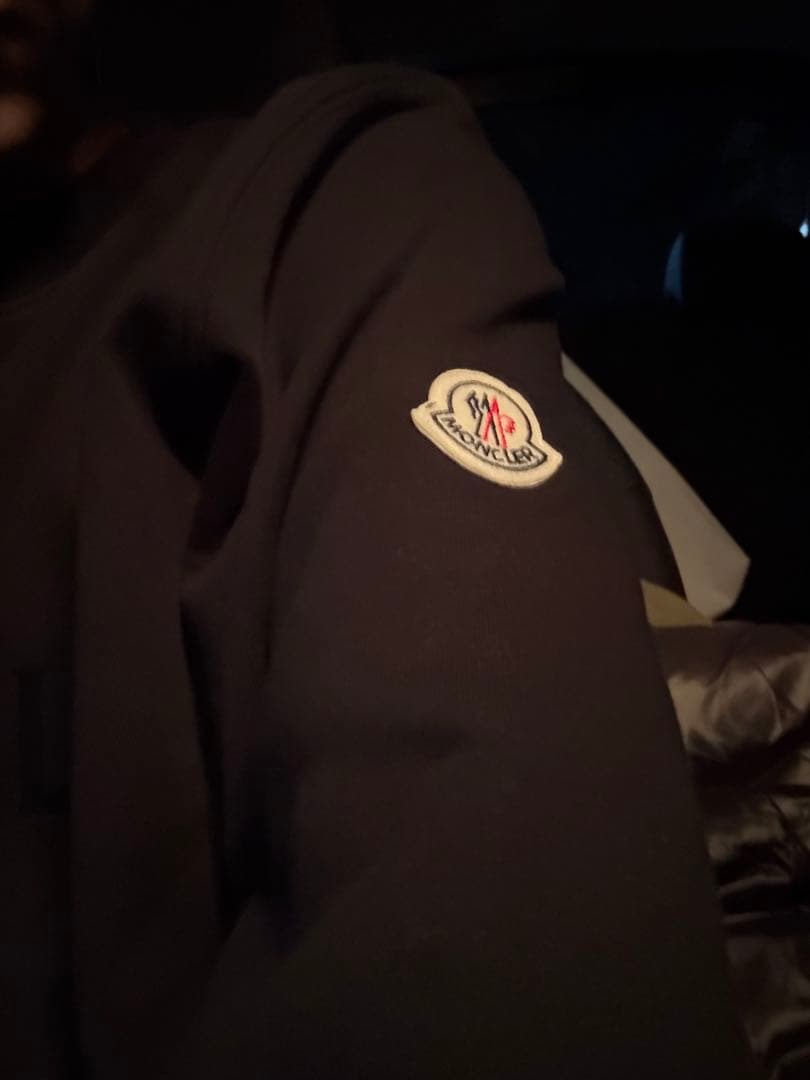 モンクレールトレーナー