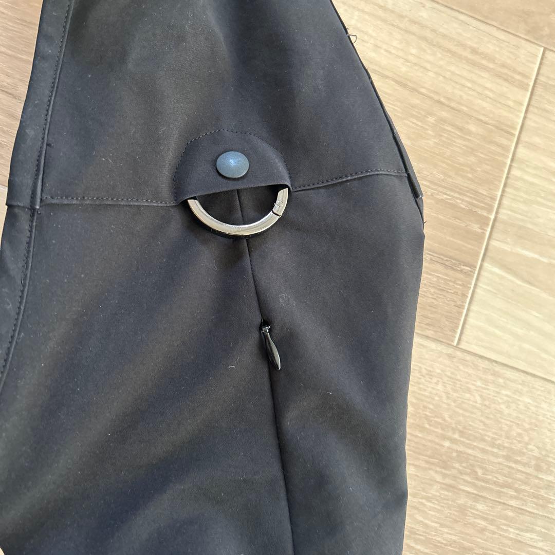 ブラックショルダーバッグ　CLESSTE