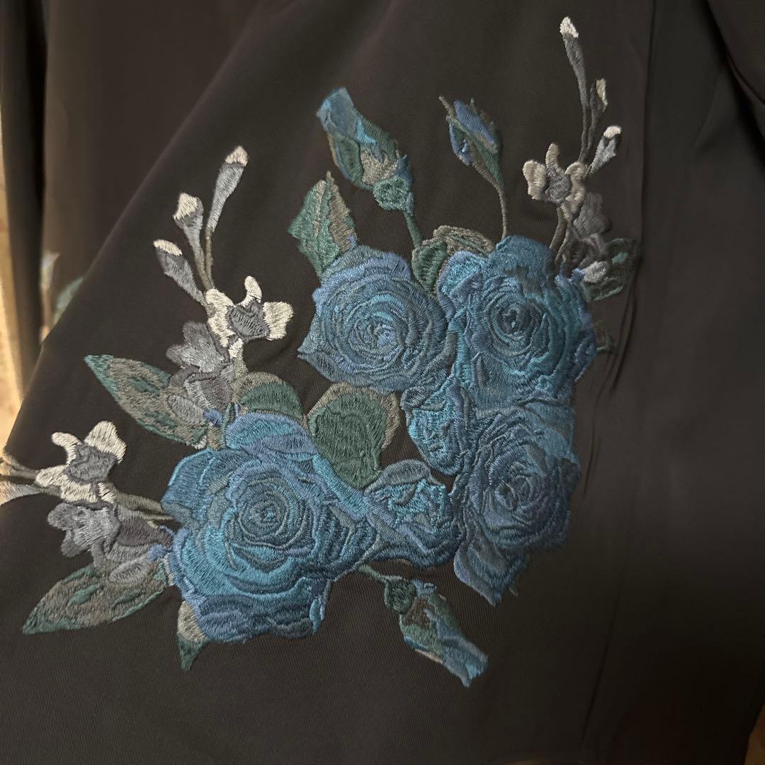 ぎ*ん様 ADO HAREコラボ　ローズ刺繍シャツ(ブラック)