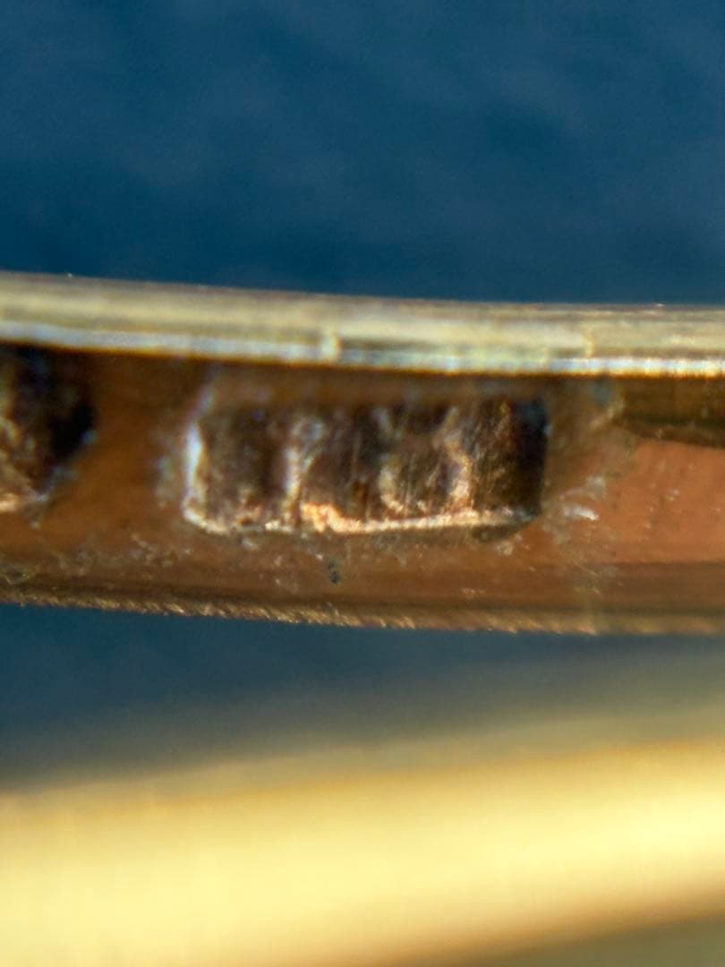 R*︎様 金色の花模様ヘアピン