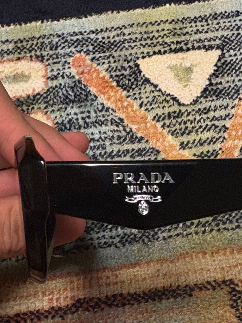 PRADA キャットアイ　シンボル　サングラス