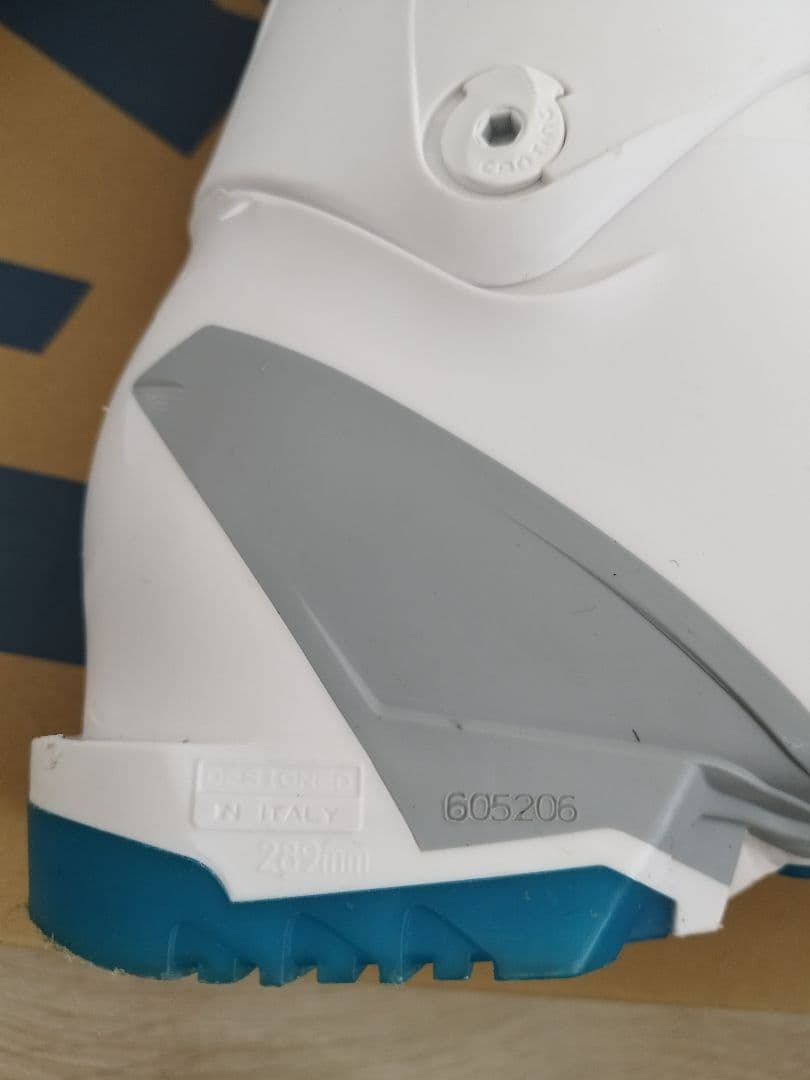 美品 2日使用のみ HEAD 女性用スキーブーツ ホワイト