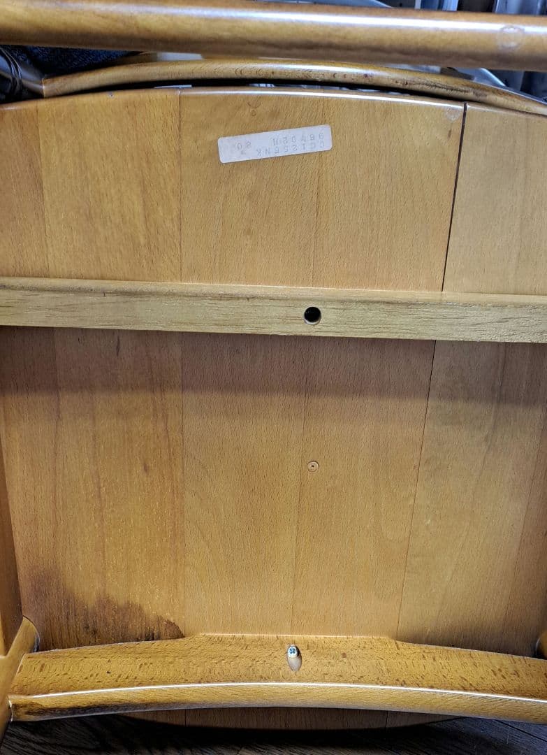 【90年代】オールドカリモク コロニアル ダイニングチェア 馬車刻印 2脚