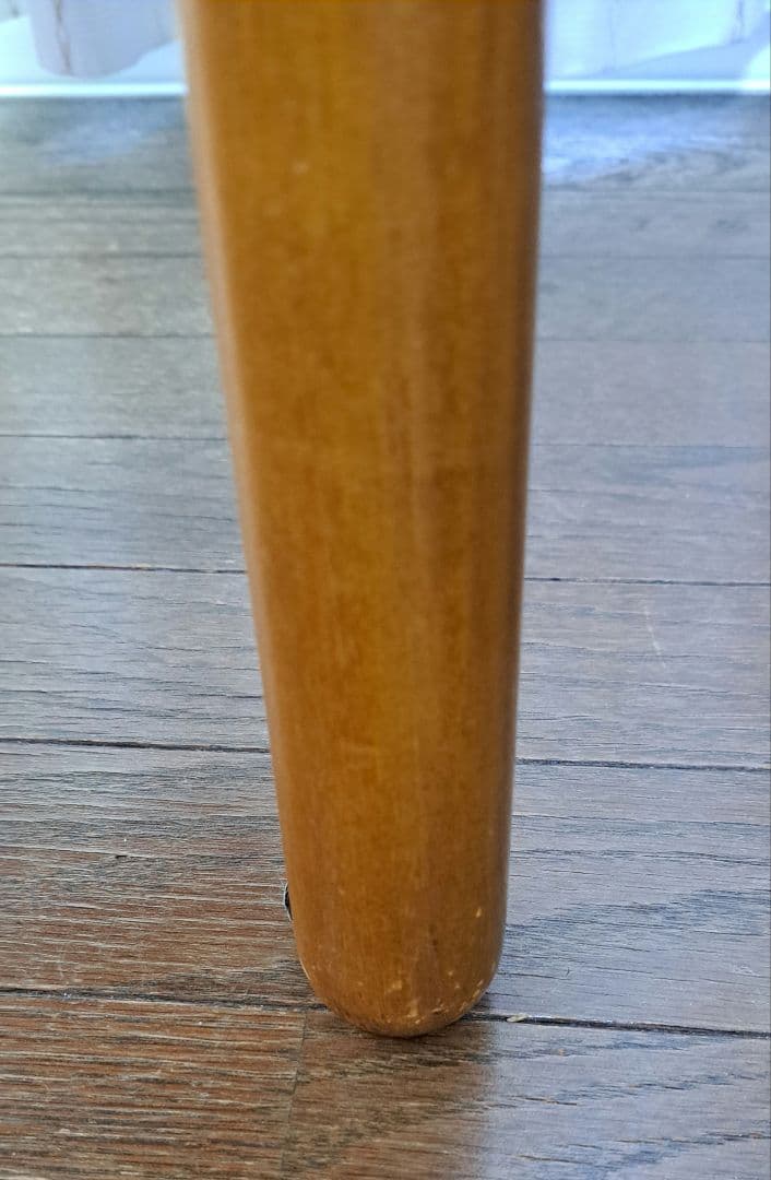 【90年代】オールドカリモク コロニアル ダイニングチェア 馬車刻印 2脚