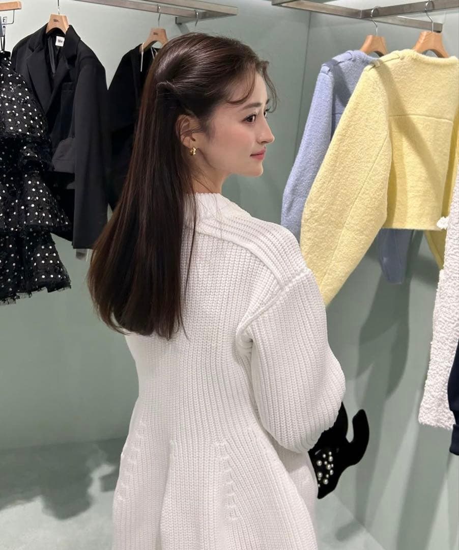 【新品未使用】Bibiy. リブ編み長袖ニットワンピース ホワイト