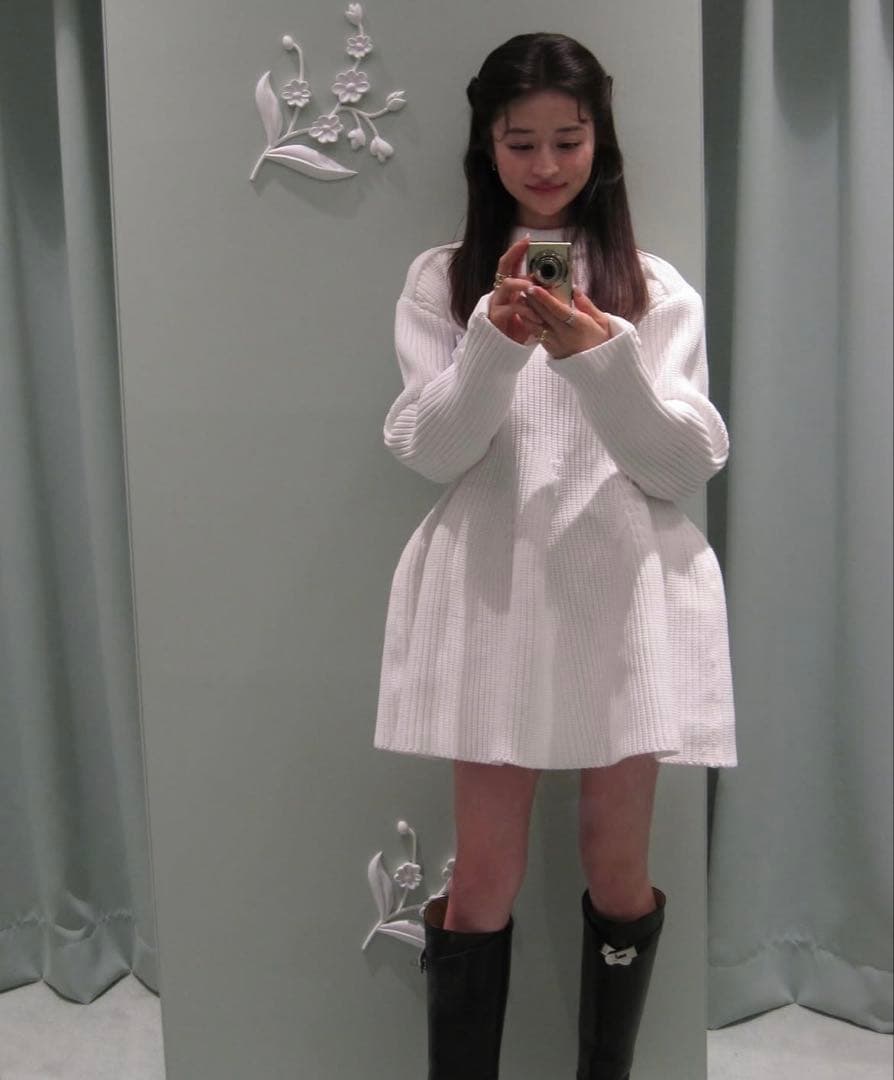 【新品未使用】Bibiy. リブ編み長袖ニットワンピース ホワイト