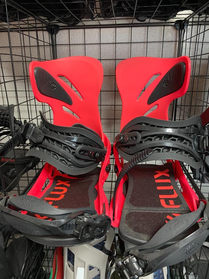と*ち様 FLUX DSW スノーボードビンディング Mサイズ レッド