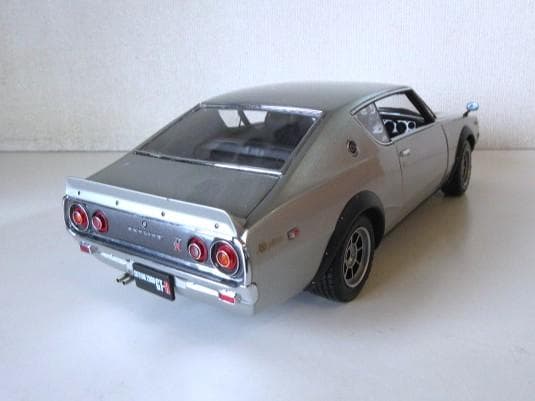特価 京商 (1/18) 日産 スカイライン GT-R(KPGC110)