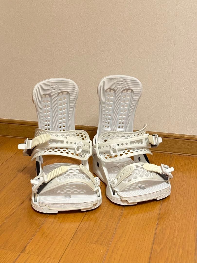 UNION TRILOGYビンディング ホワイトM(24.0〜25.5cm)