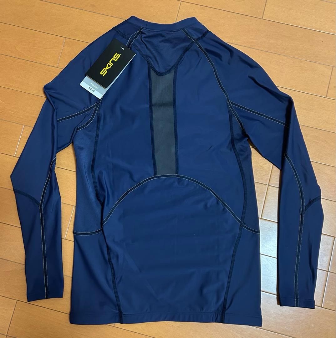SKINS 長袖　トップス　Lサイズ