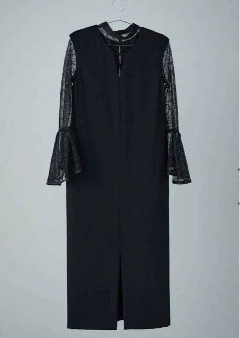 最終価格　Mサイズ　ベルスリーブスリットドレスANDRESD 新品