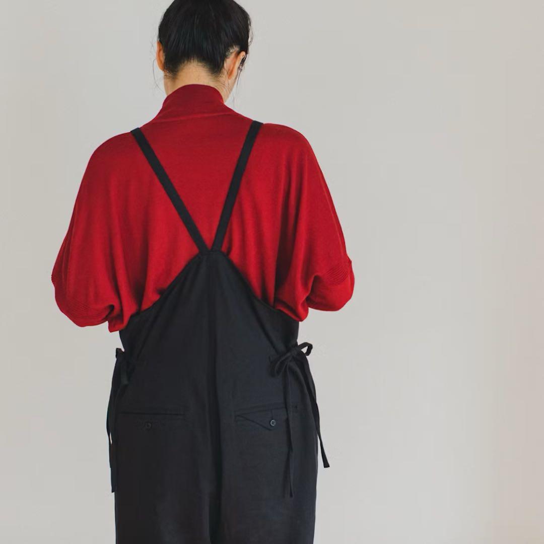 美品【北欧、暮らしの道具店】サイドリボンのサロペット/ブラック