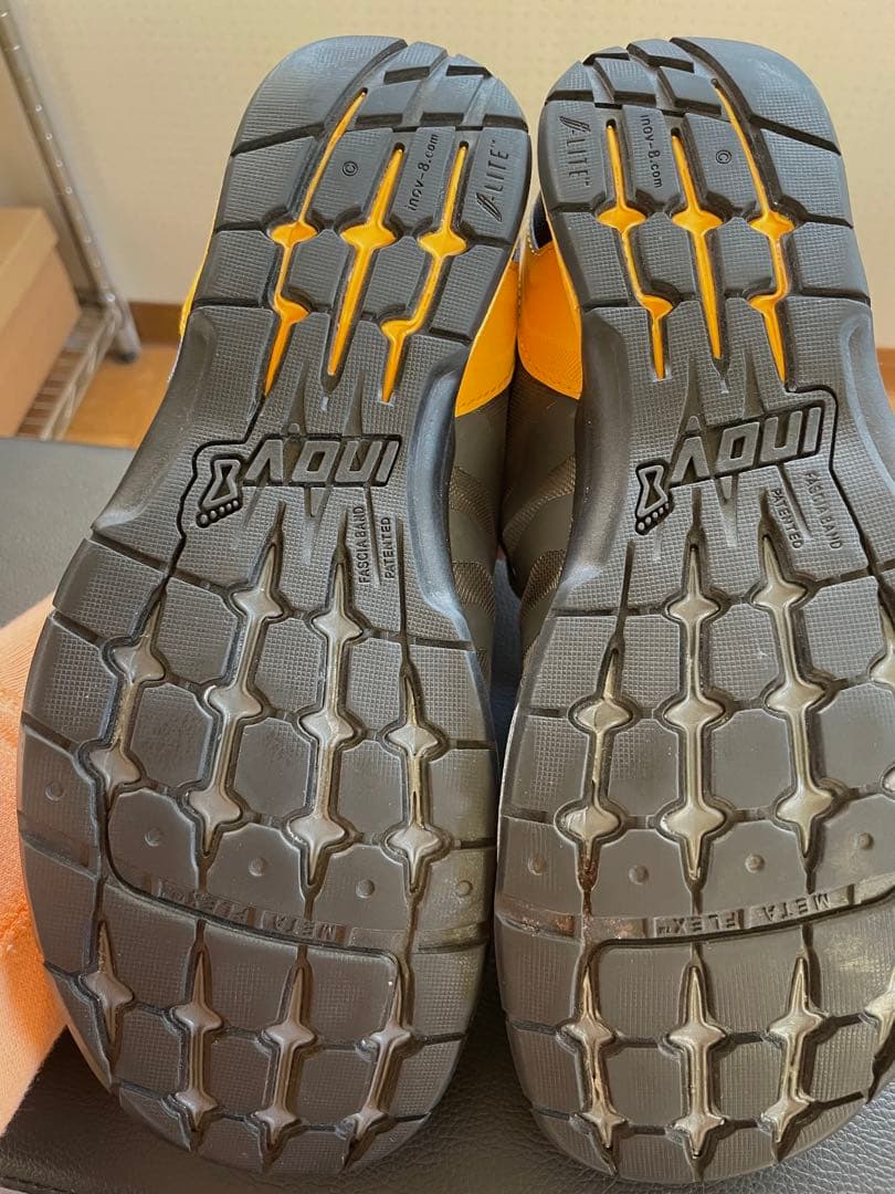 INOV-8 イノヴェイト F-LITE 235 グレー/イエロー 横川選手着用