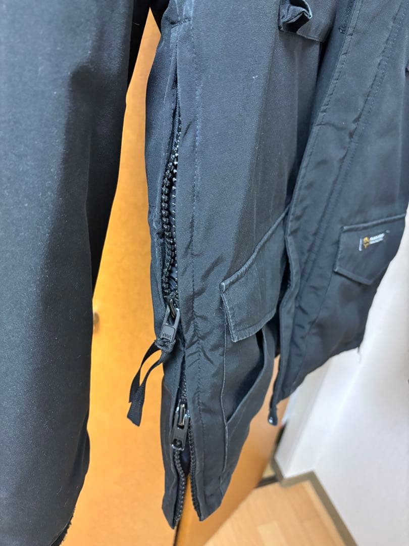   (カナダグース) コンスタブルパーカー　Ｌサイズ相当