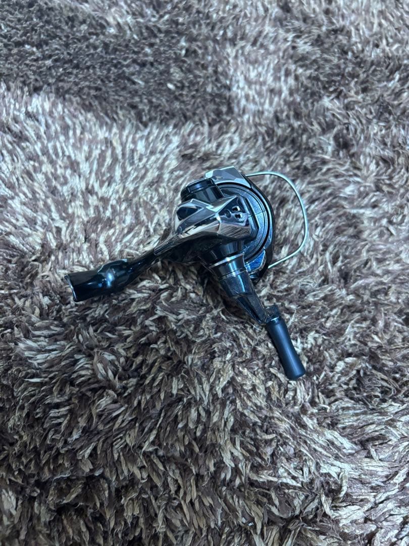 SHIMANO 23Vanquish C3000S スピニングリール