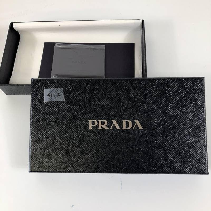 美品 プラダ ヴィッテロダイノ ラウンドジップ 長財布 ブラック