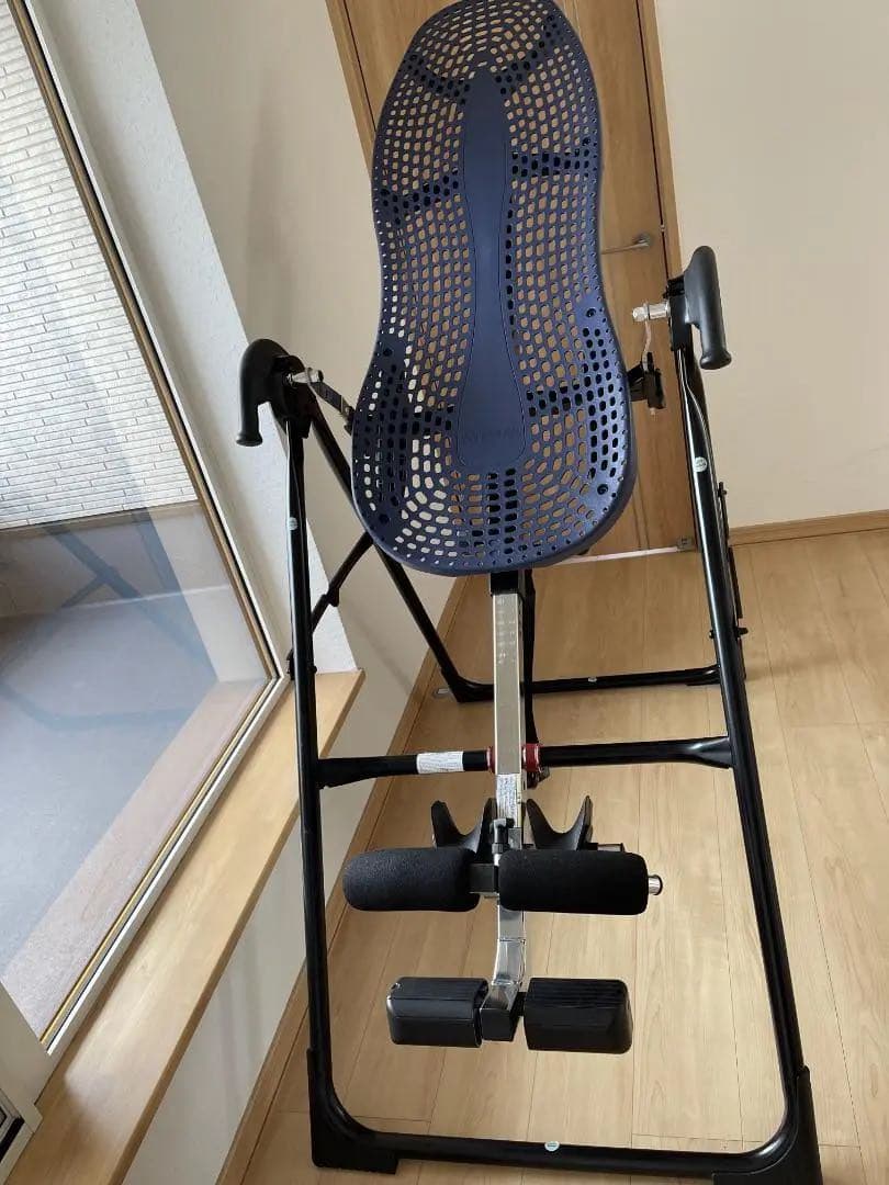 TEETER Hang ups EP-550　逆さぶら下がり健康器 Teeter Hang Ups EP-550 Inversion Table - Scheller's Fitness