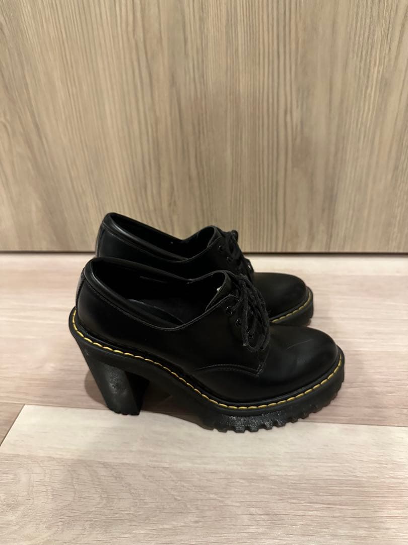 Dr. Martens ブラック ヒール付きローファー