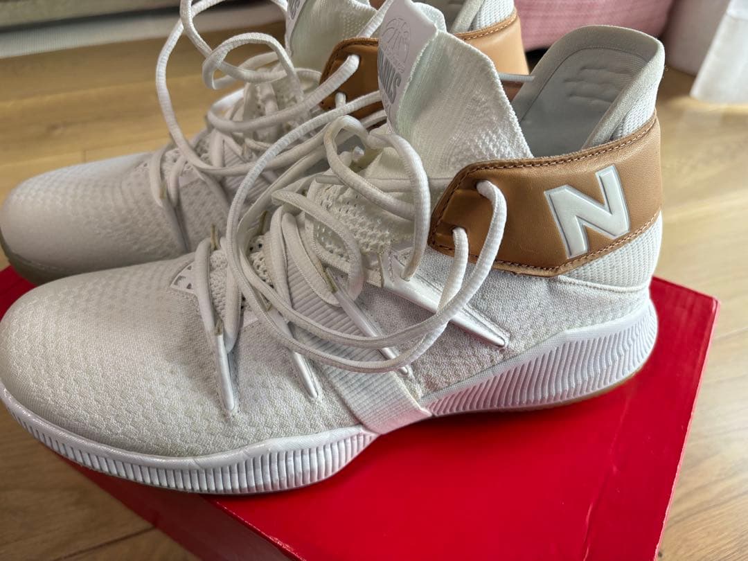 New Balance OMN1S \"Reign\" バスケシューズ