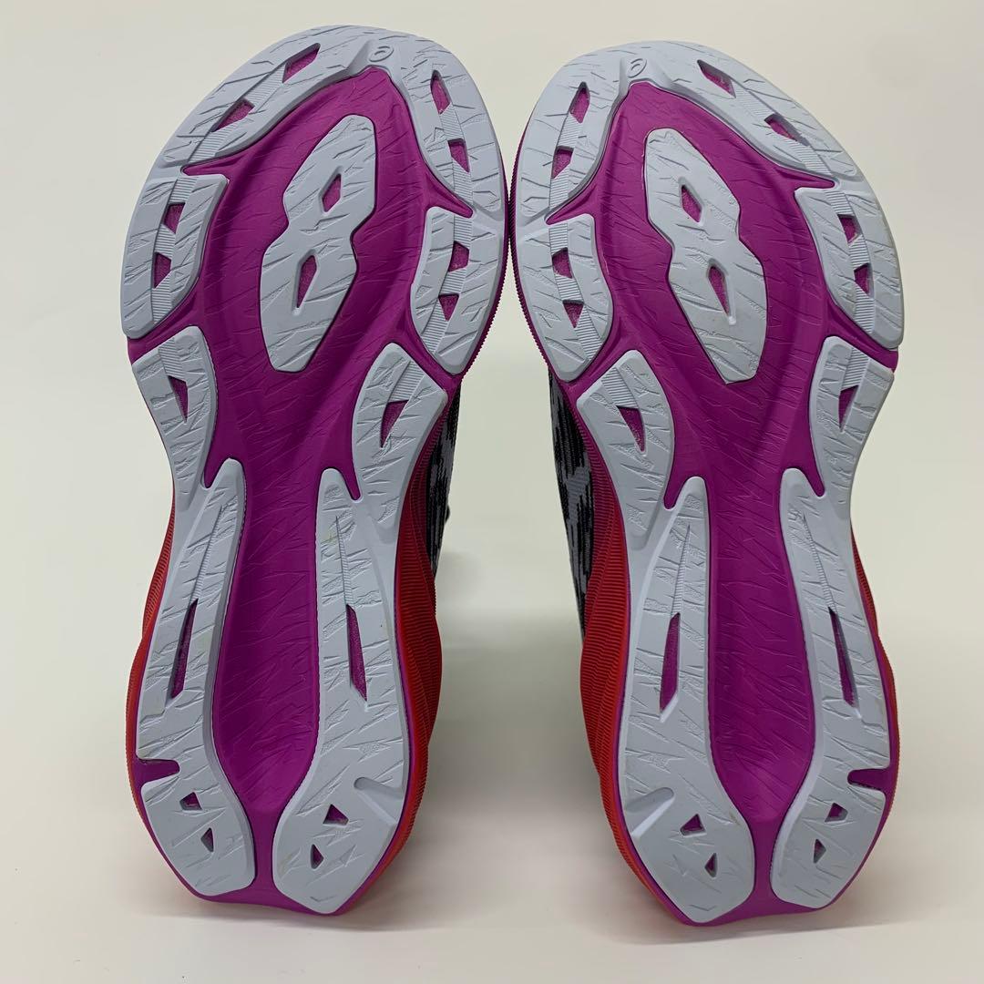 新品未使用 アシックスNovablast 3 ランニングシューズ 23.0cm