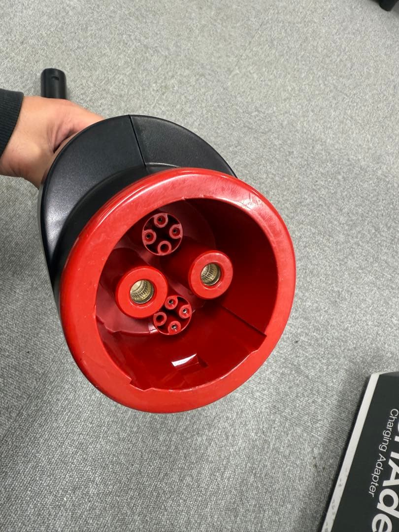 テスラ　チャデモアダプター