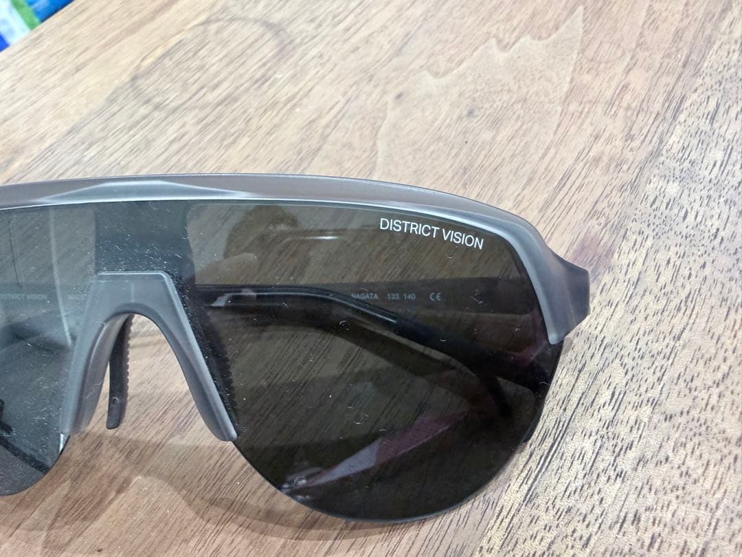 DISTRICT VISION スポーツサングラス　ケース、箱無し