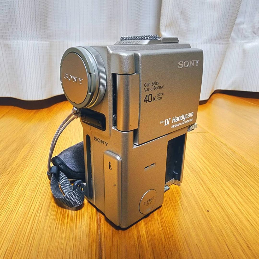 【動作確認済】高画質 SONY MiniDV ビデオカメラ DCR-PC1