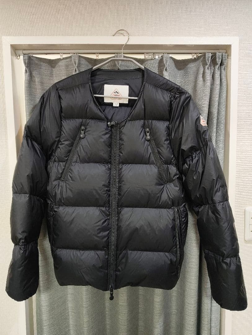 PYRENEX ブラック ダウンジャケット VIGO
