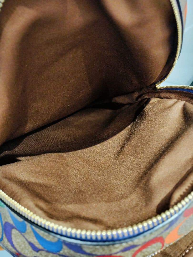 COACH リュック レインボーシグネチャー