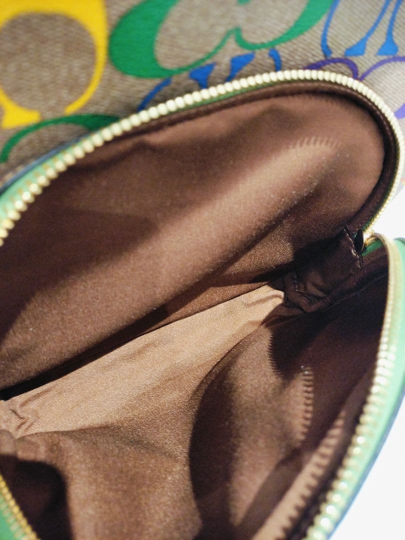 COACH リュック レインボーシグネチャー